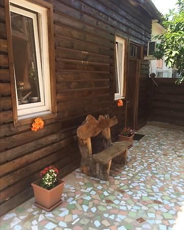 Gostevoy Dom Samir Hotel Gagra Buitenkant foto