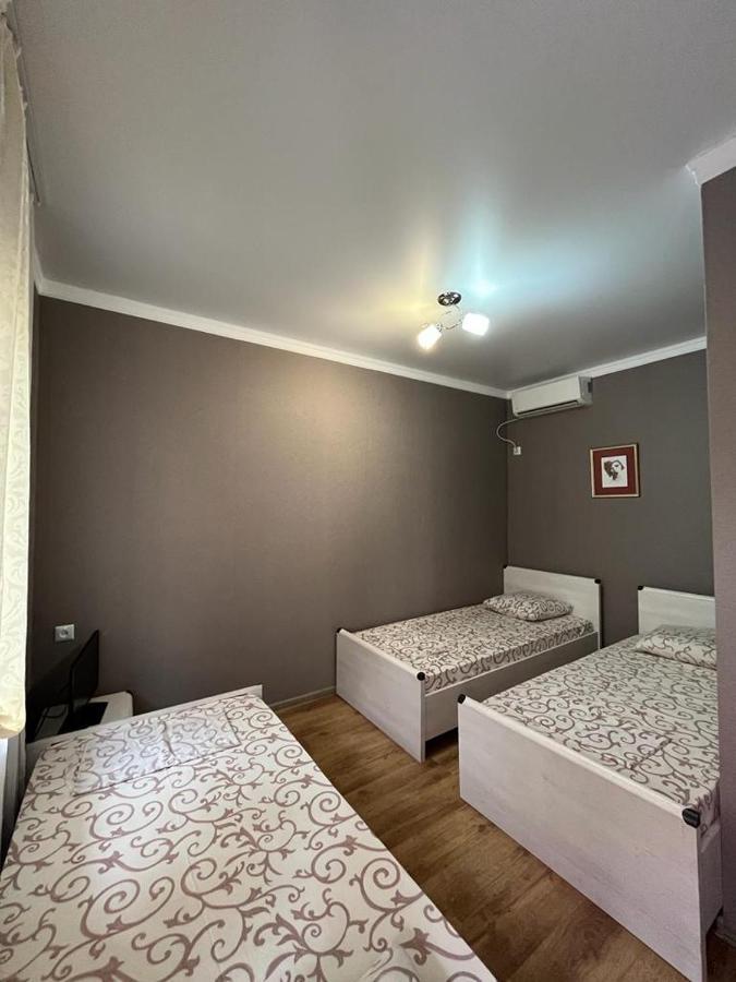 Gostevoy Dom Samir Hotel Gagra Buitenkant foto