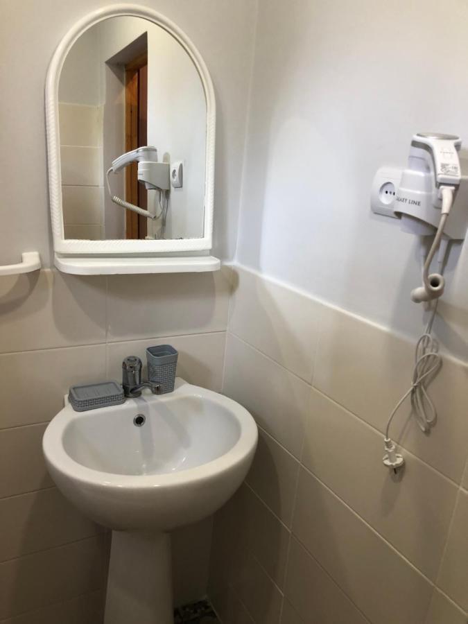 Gostevoy Dom Samir Hotel Gagra Buitenkant foto