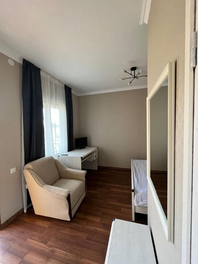Gostevoy Dom Samir Hotel Gagra Buitenkant foto
